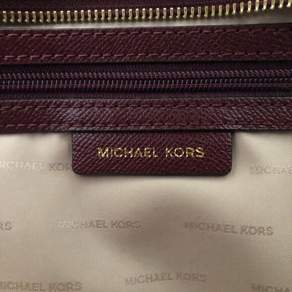 Michael Kors Selma Medium Saffiano Leather Merlot/Wine Satchel Crosbody Handbag - Picture 14 of 16